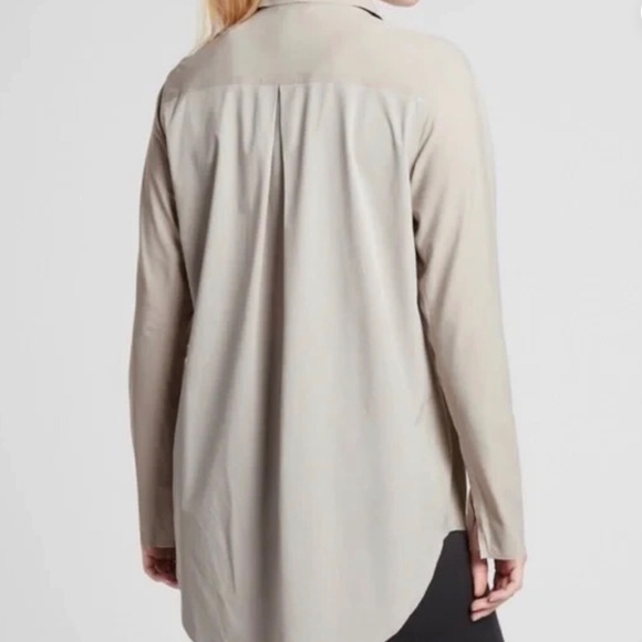 Athleta Urbanite UPF 50 Brown Long Sleeve Button Down - Picture 9 of 13